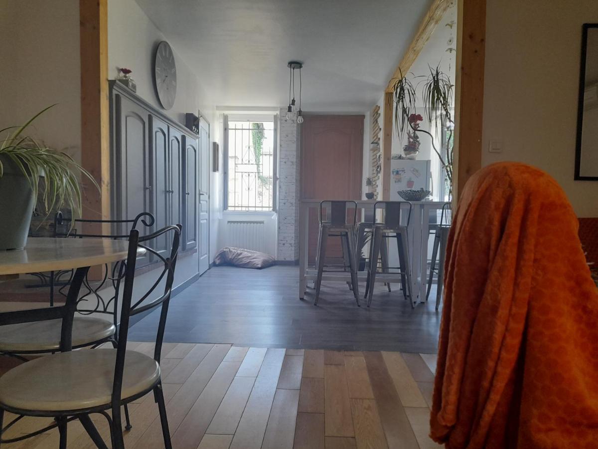 Maison de village avec cour intérieure et terrasse Septfonds Extérieur photo